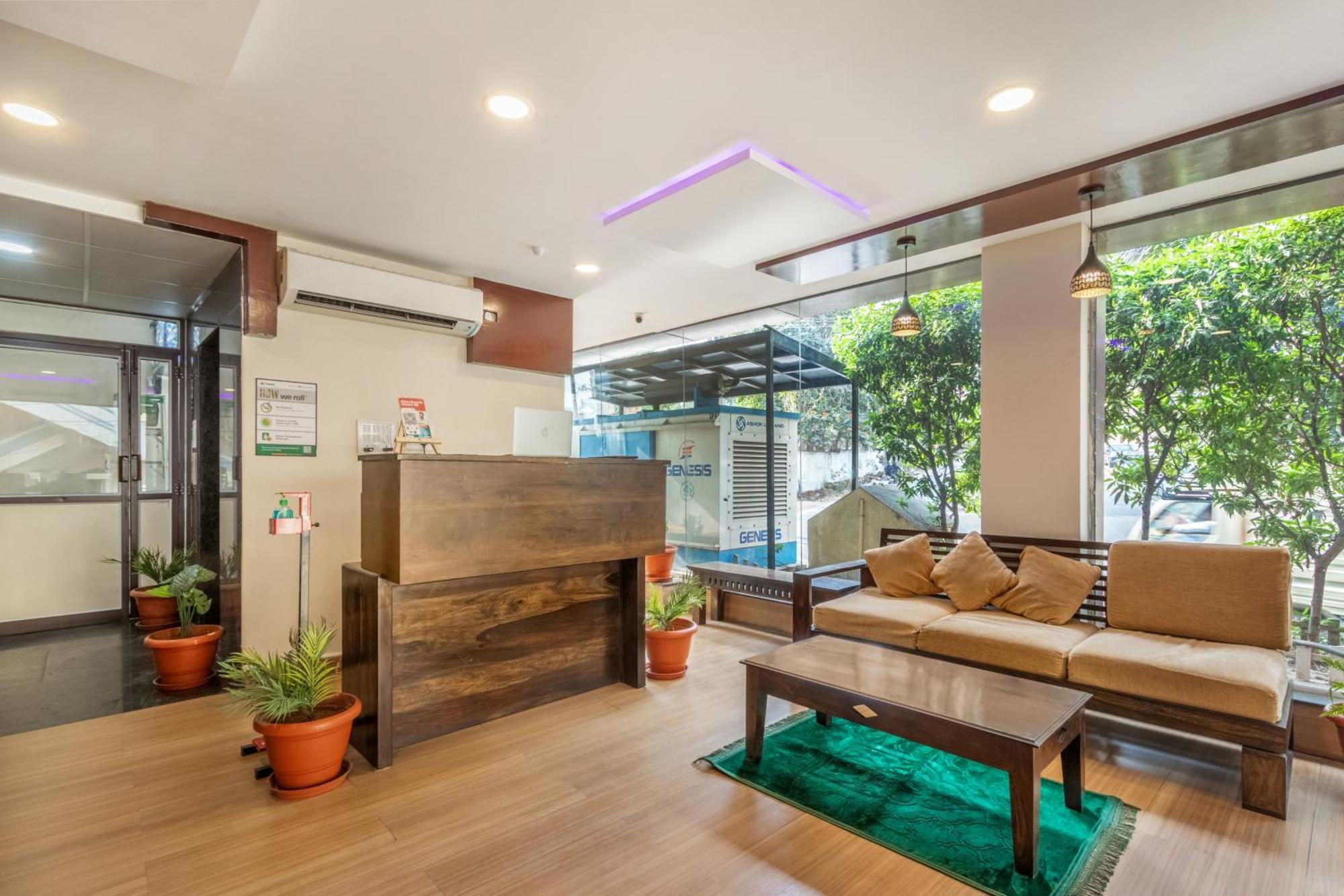 Treebo Purple Square Hotel Hyderabad Eksteriør billede